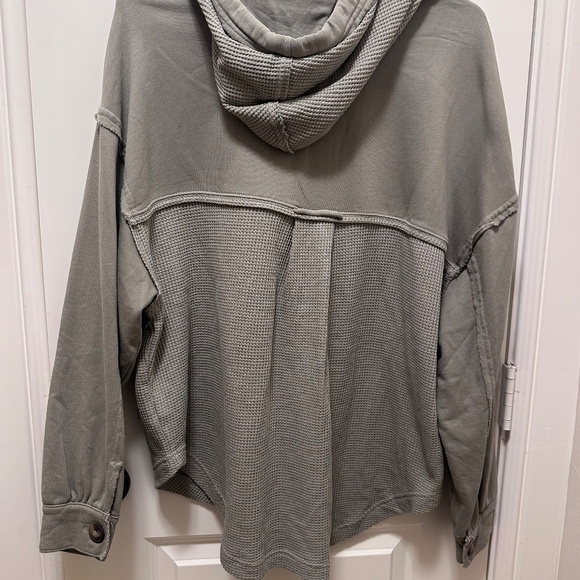 American Eagle hoodie! - Picture 4 of 4